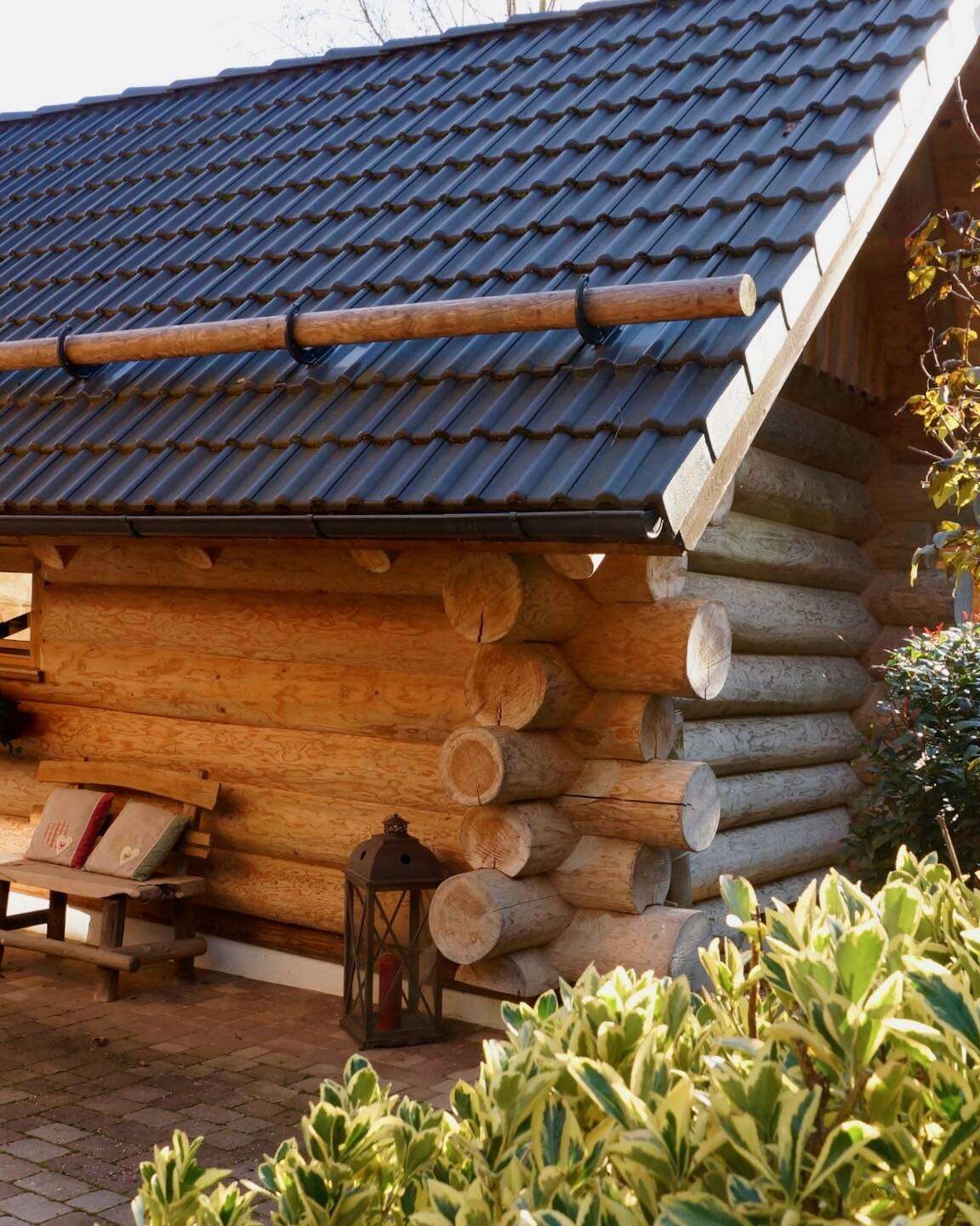 Blockhaus Naturstamm Sauna Ansicht seite