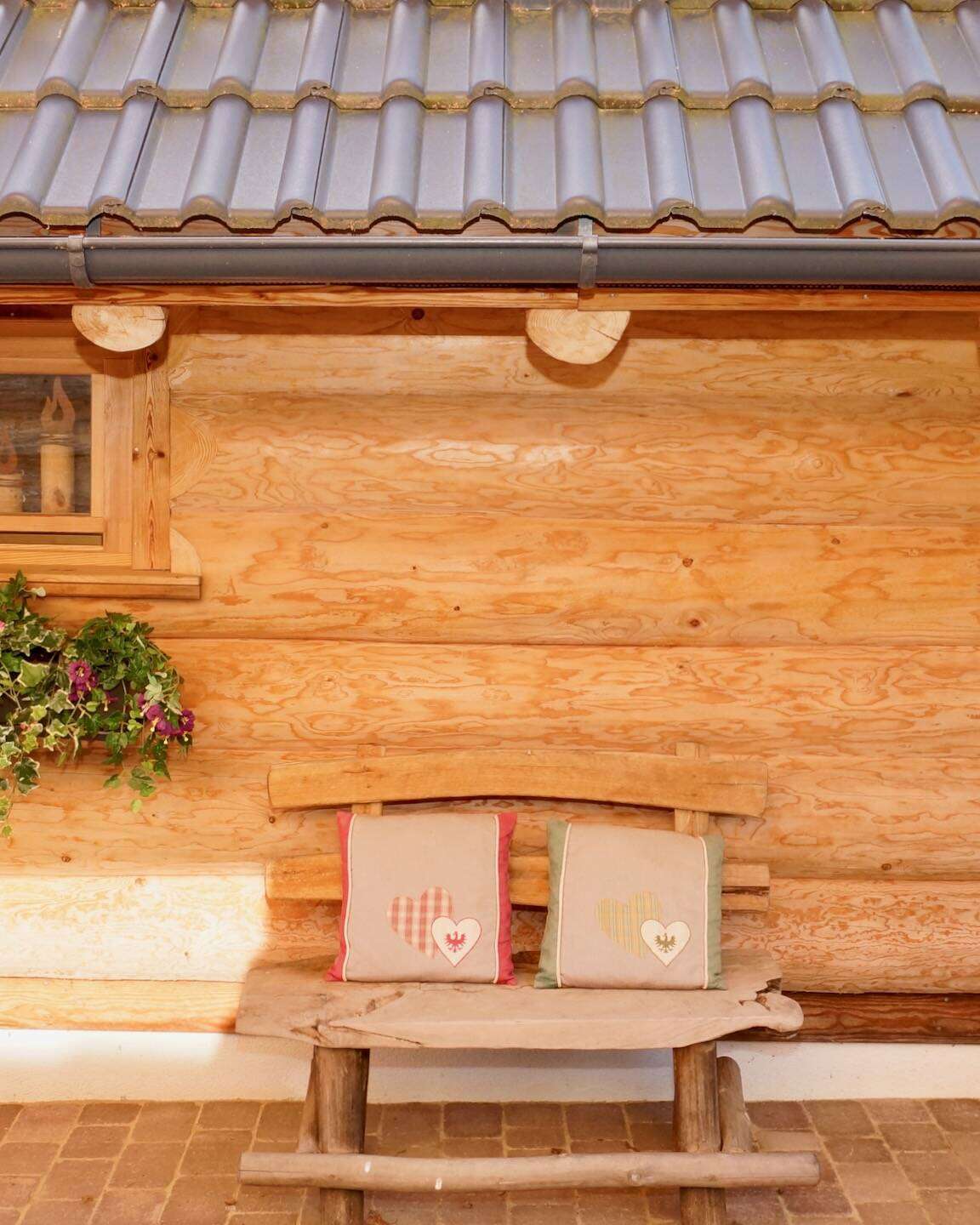 Blockhaus Naturstamm Sauna Seite 16x9