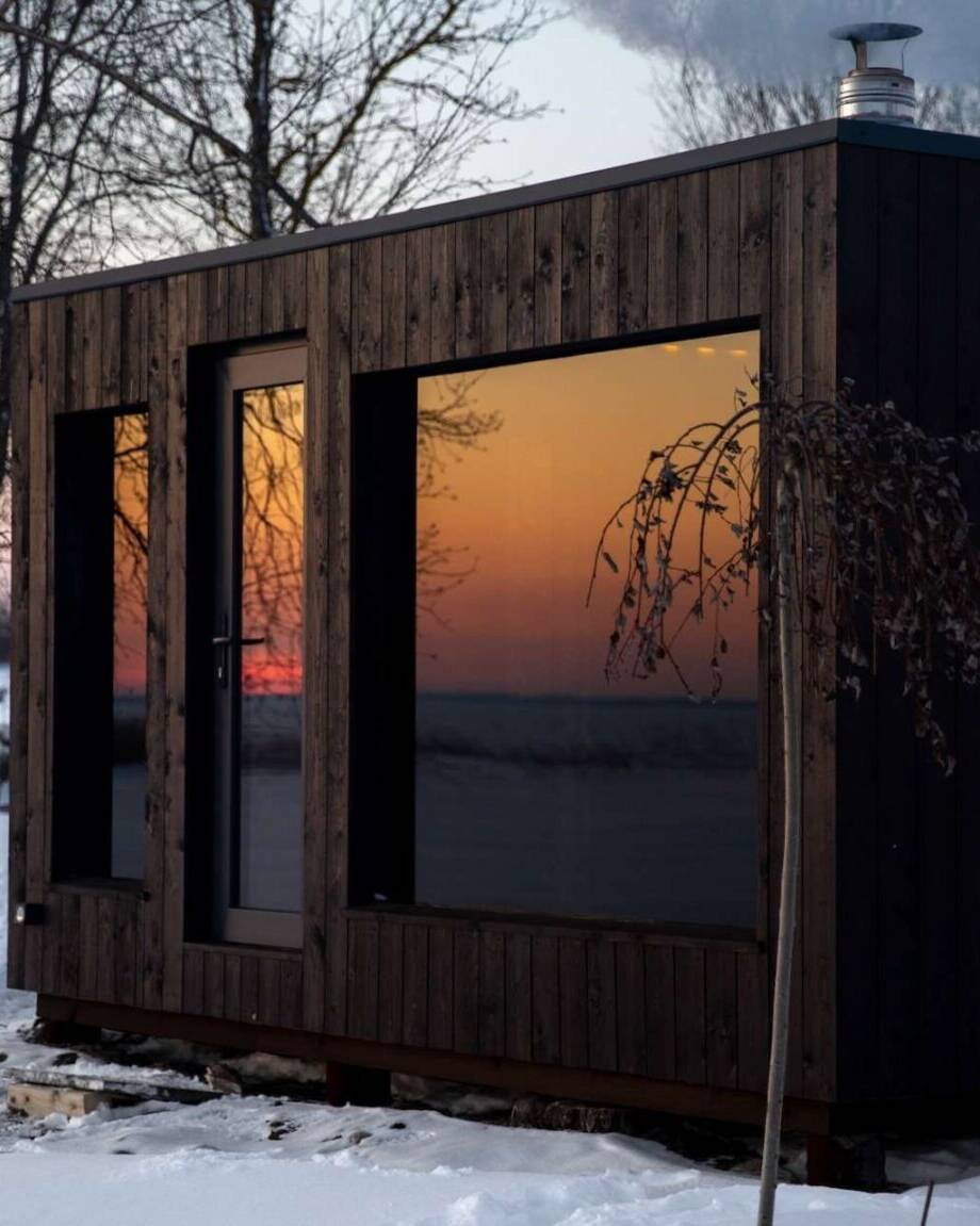 Gartensauna Kaufberatung: Luxussauna Stretch im Sonnenuntergang