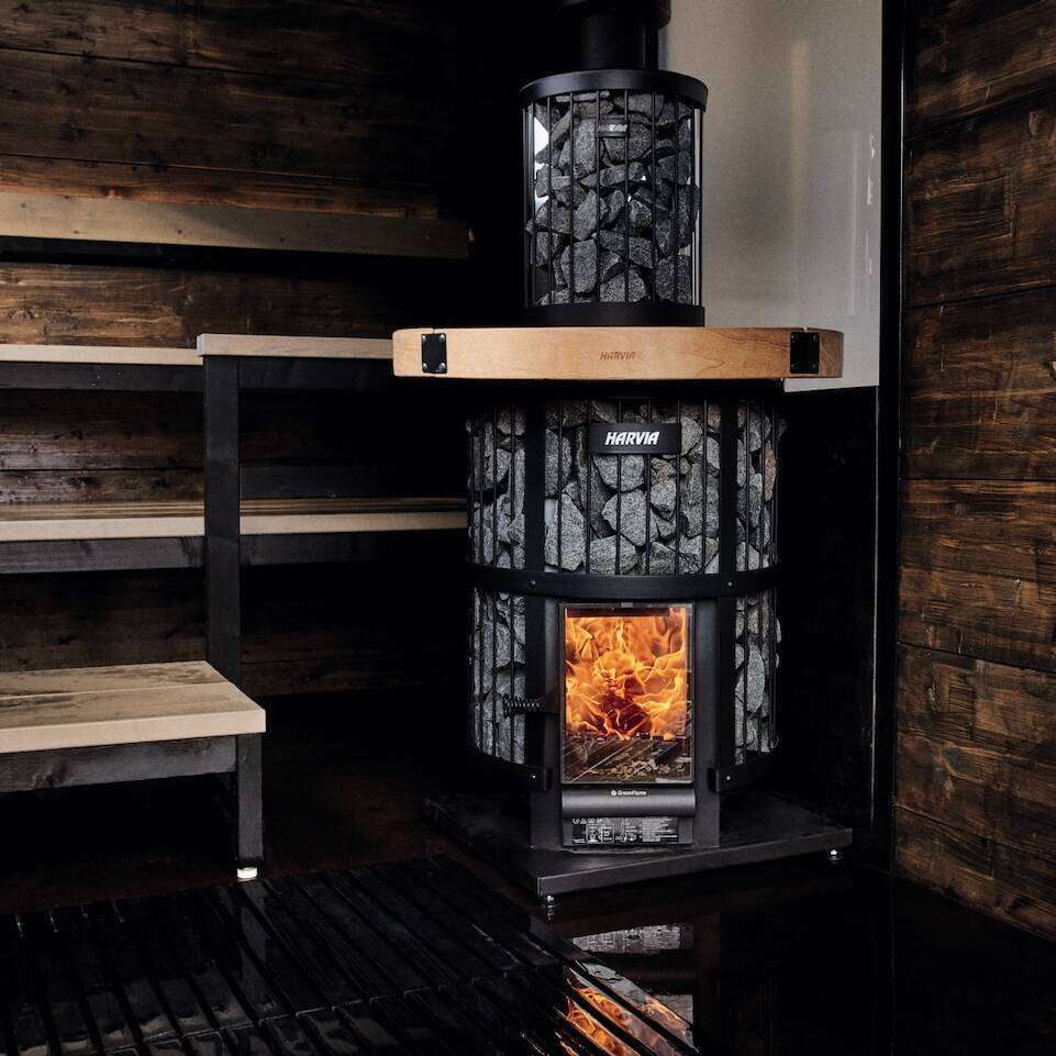 Harvia Legend Green Flame mit vielen Steinen