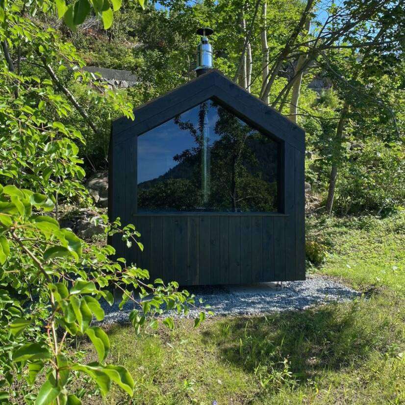 Premium Gartensauna Projekt Barn Nordic in grüner Idylle