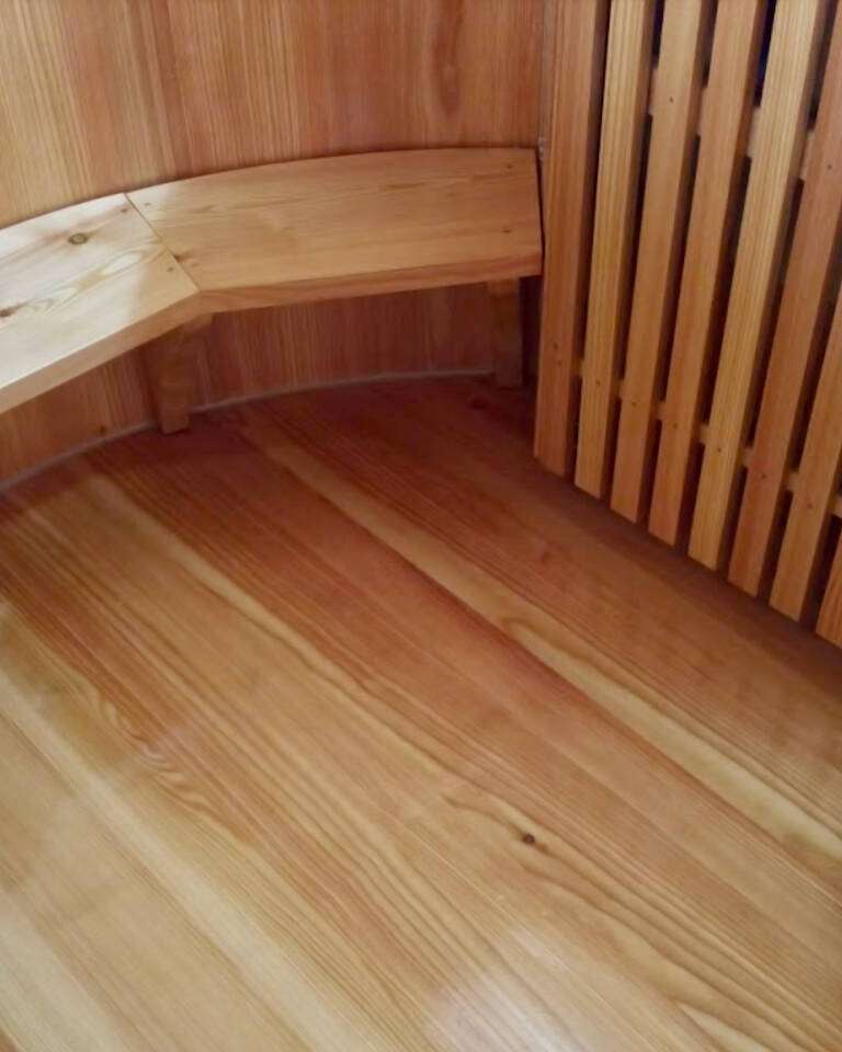 Badefass Hot Tub heimische Lärche Sitzbank Ofenschutz