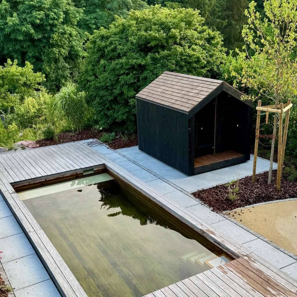Barn Nordic Gartensauna mit Holzpool Idylle im Grünen