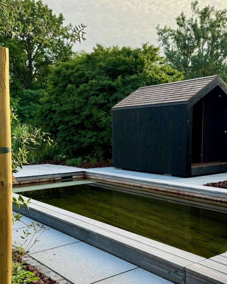 Barn Nordic Gartensauna mit Holzpool natürliches Ensemble