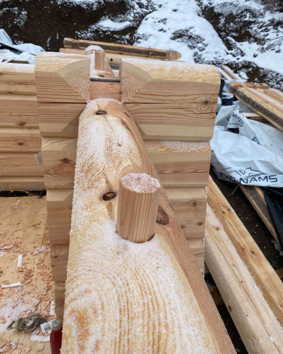Eko Nams Holzblockhaus 60 mm Dübel für Wandsteifigkeit