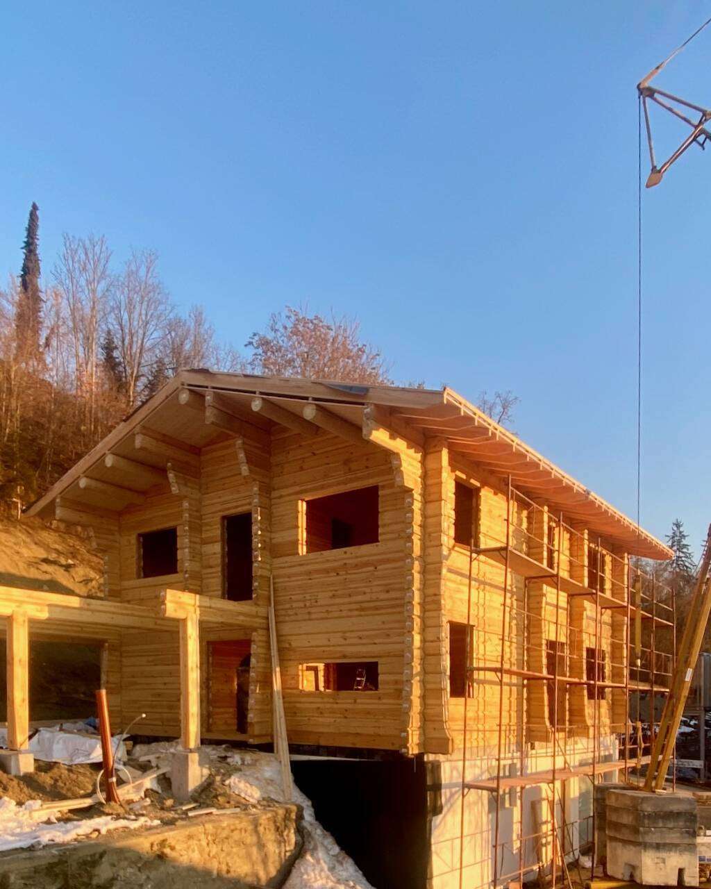 Eko Nams Holzblockhaus Montage (6)