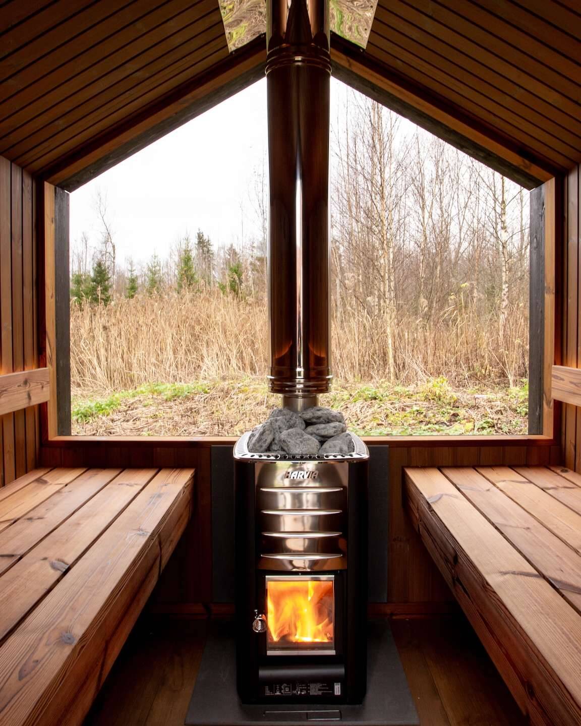 Barn Stretch 4M Gartensauna mit Vorraum mit Harvia M3 Holzsaunaofen