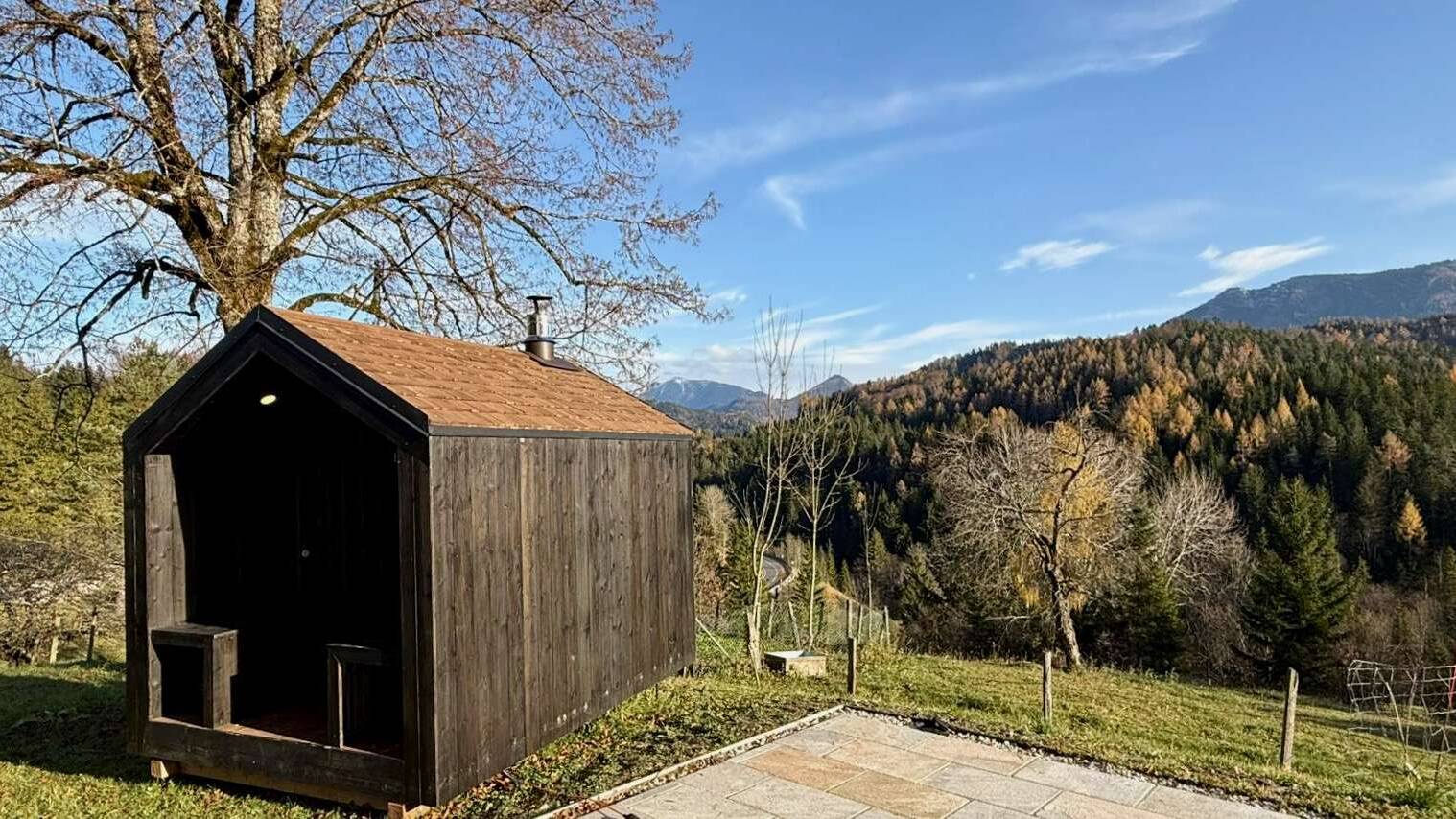 Barn Nordic Gartensauna mit Holzofen vor traumhafter Kulisse uai – ManoKin Barn Nordic Outdoor Sauna mit Holzofen vor traumhafter Kulisse