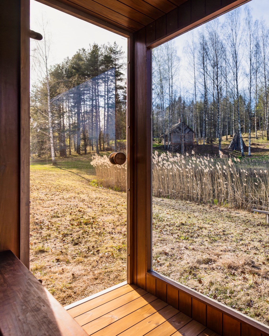Therma Premium L Sauna mit herrlichem Ausblick – ManoKin Therma Premium L Sauna mit herrlichem Ausblick